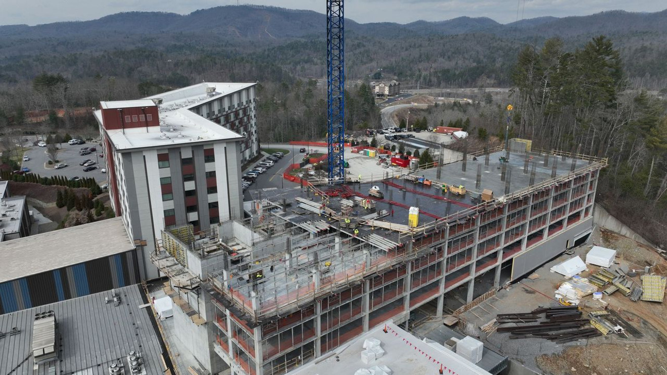 Hotel Hospitality Roofing - commercial roofing in Richmond, VA